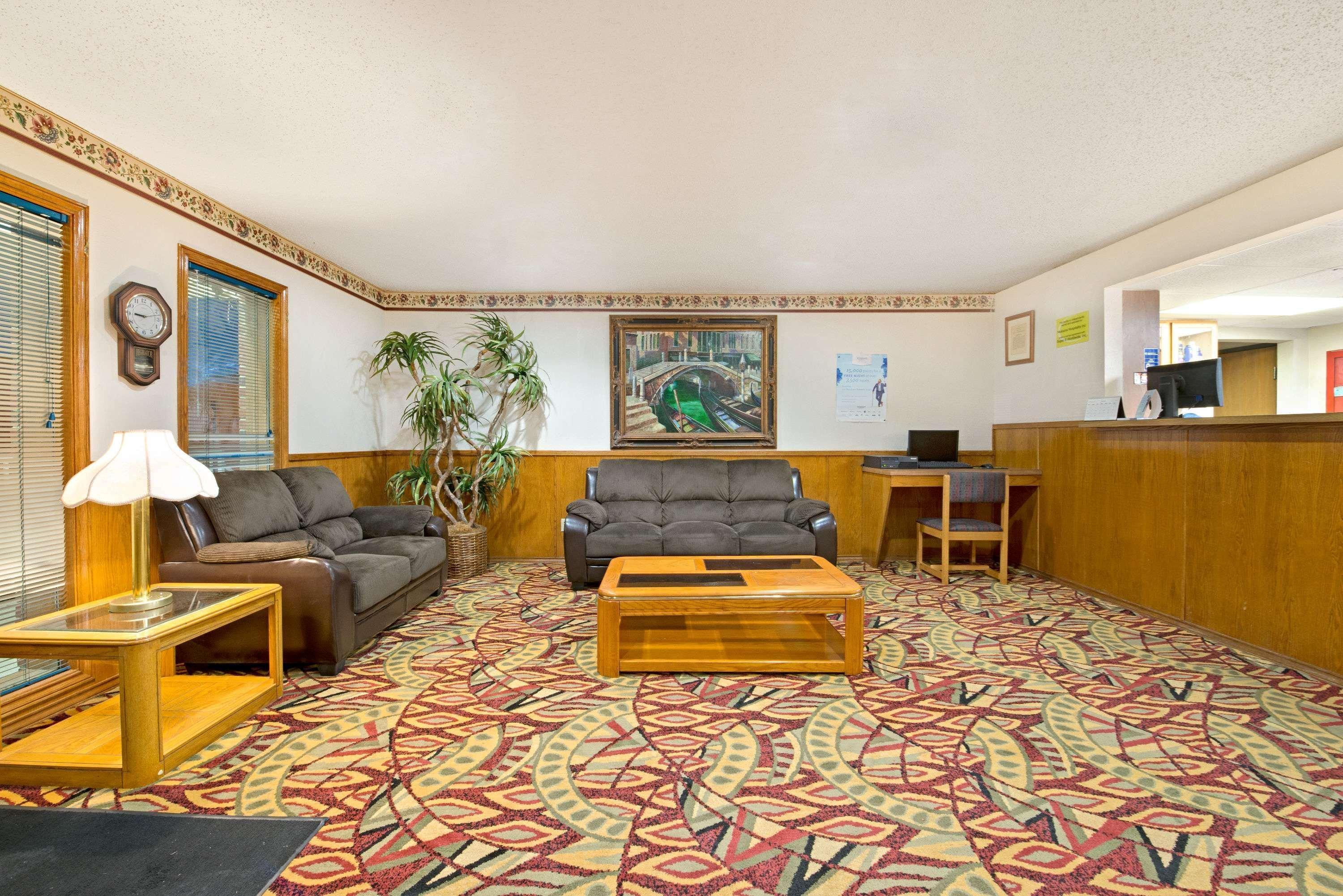 Super 8 By Wyndham Plano/Dallas Area Extérieur photo