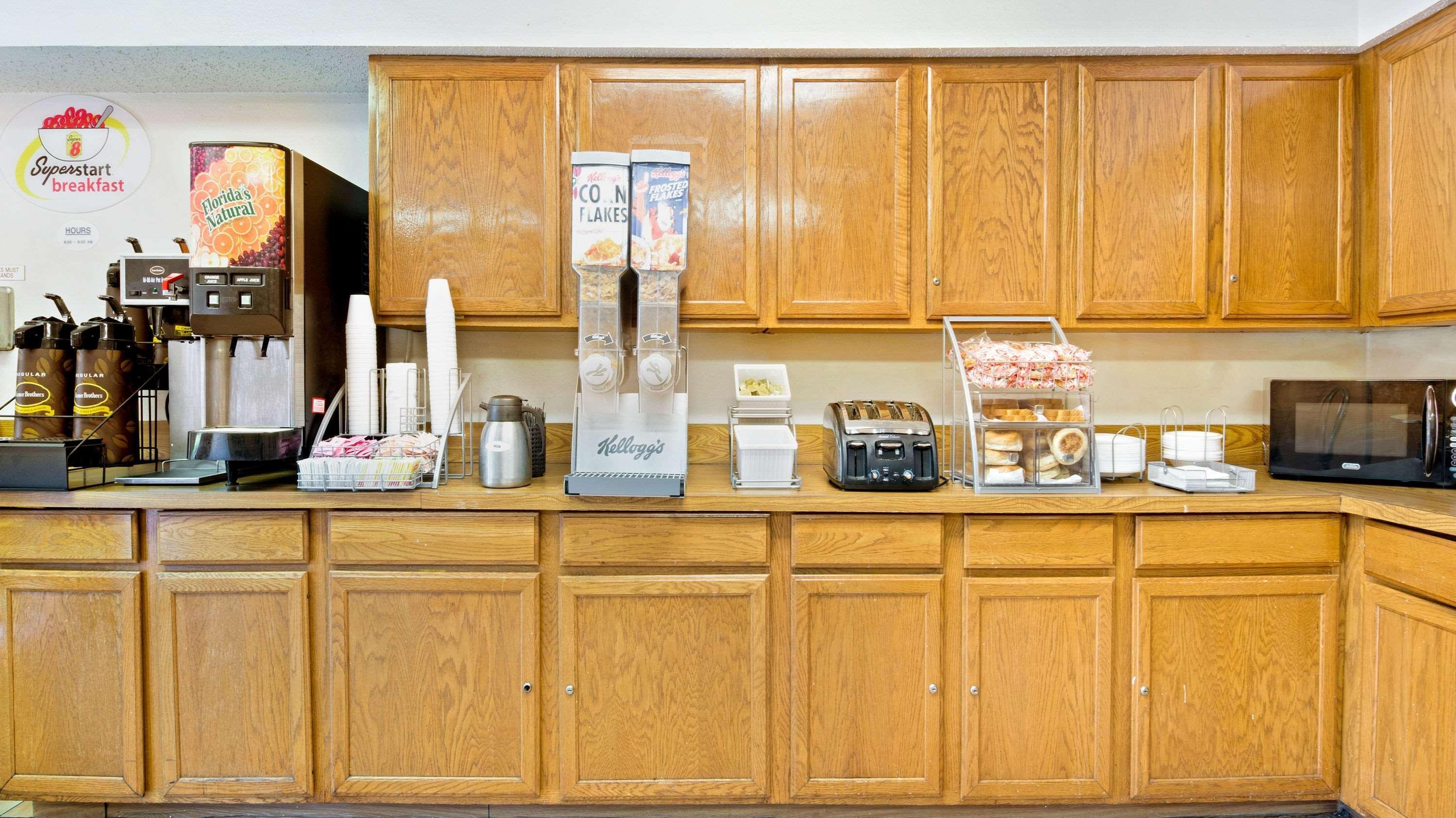 Super 8 By Wyndham Plano/Dallas Area Extérieur photo
