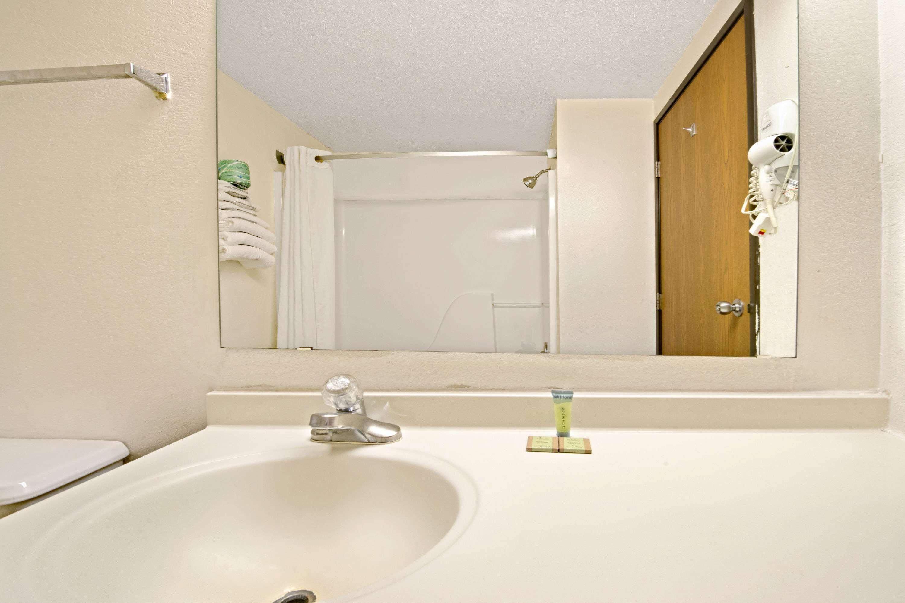 Super 8 By Wyndham Plano/Dallas Area Extérieur photo