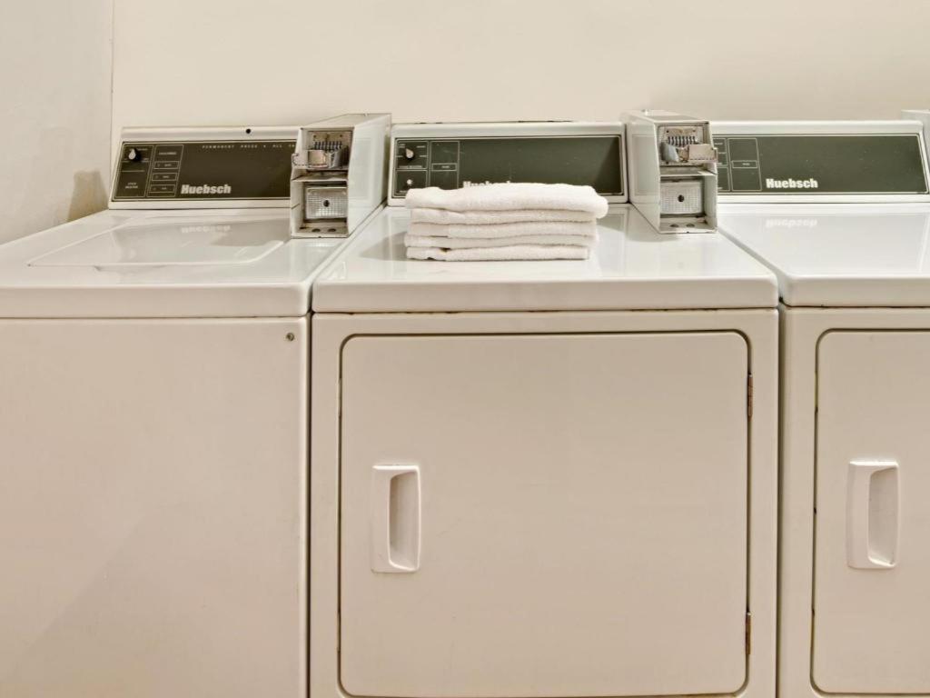 Super 8 By Wyndham Plano/Dallas Area Extérieur photo